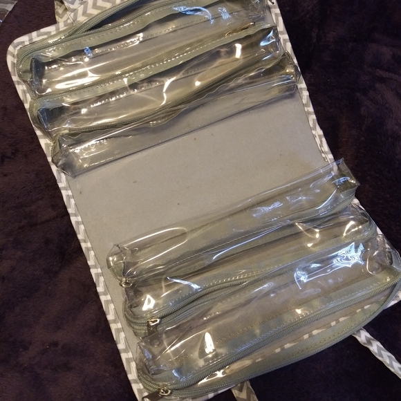 Makeup bag - Picture 3 of 4